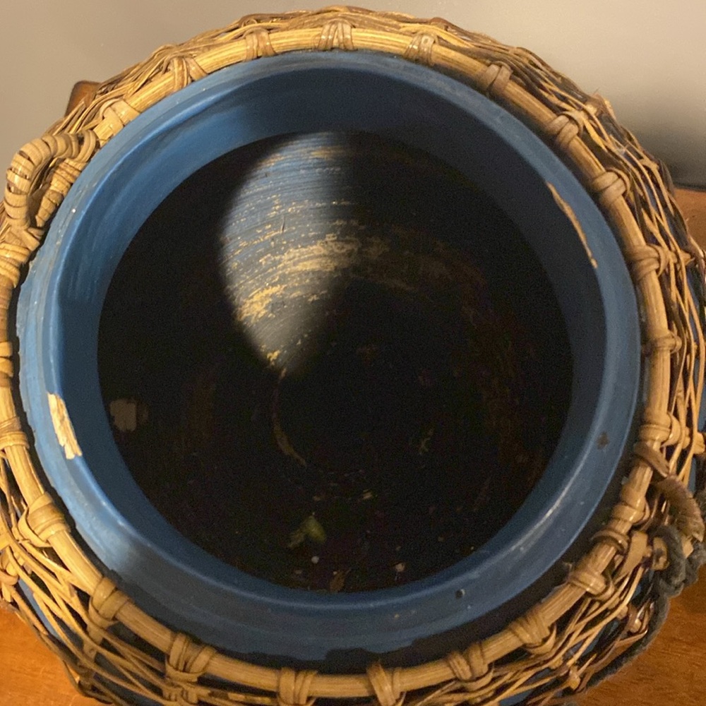 Vintage Pot - Picture 4 of 8